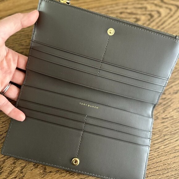 NWT! New!Tory Burch Willa Envelope Bi-fold handle Slim Wallet -Leather -Grey - Picture 2 of 5